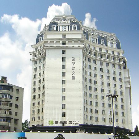 Eesir Hotel Wuhan Exterior photo